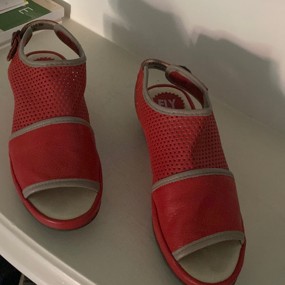 Red Fly London size 39